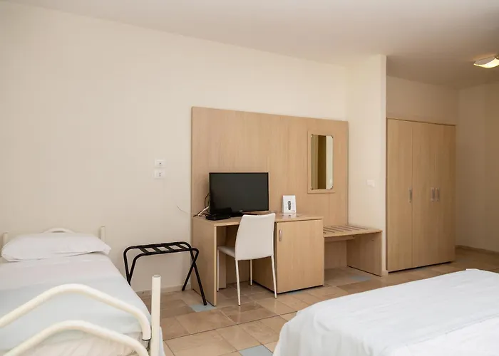 Hotel Baia Dei Faraglioni