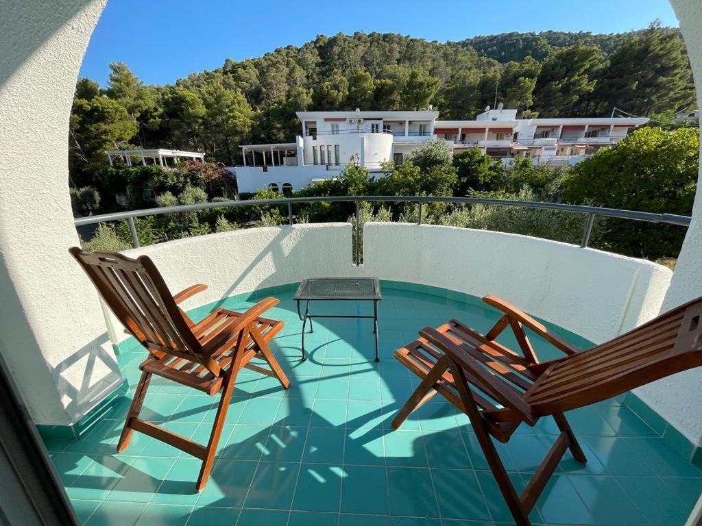 Hotel Baia Dei Faraglioni 4*