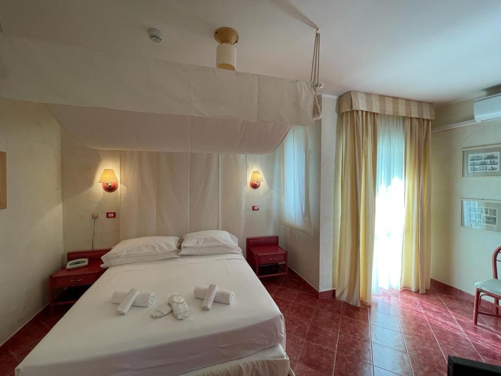 Hotel Baia Dei Faraglioni Mattinata