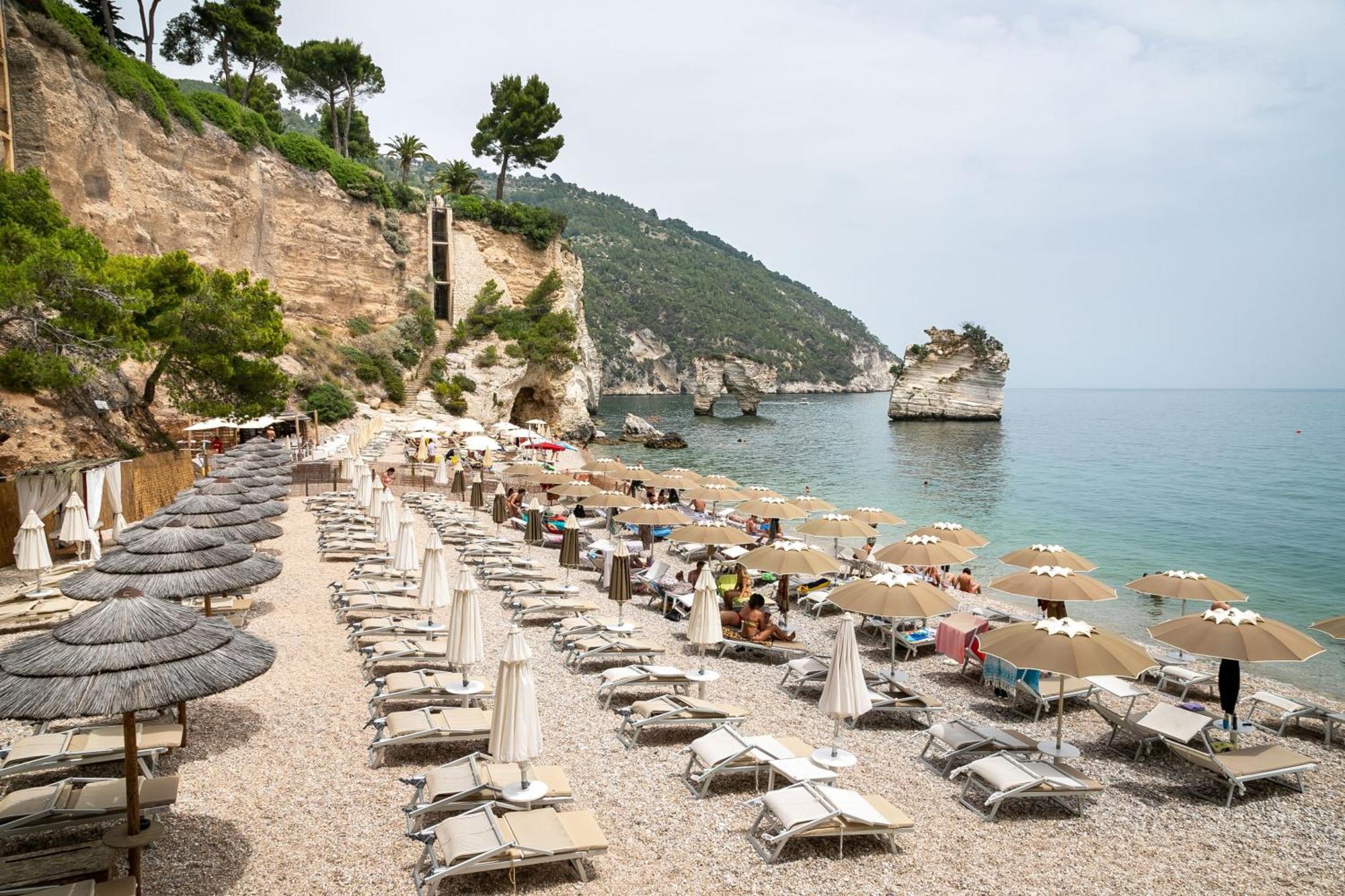 Hotel Ah Premium Baia Dei Faraglioni 4*