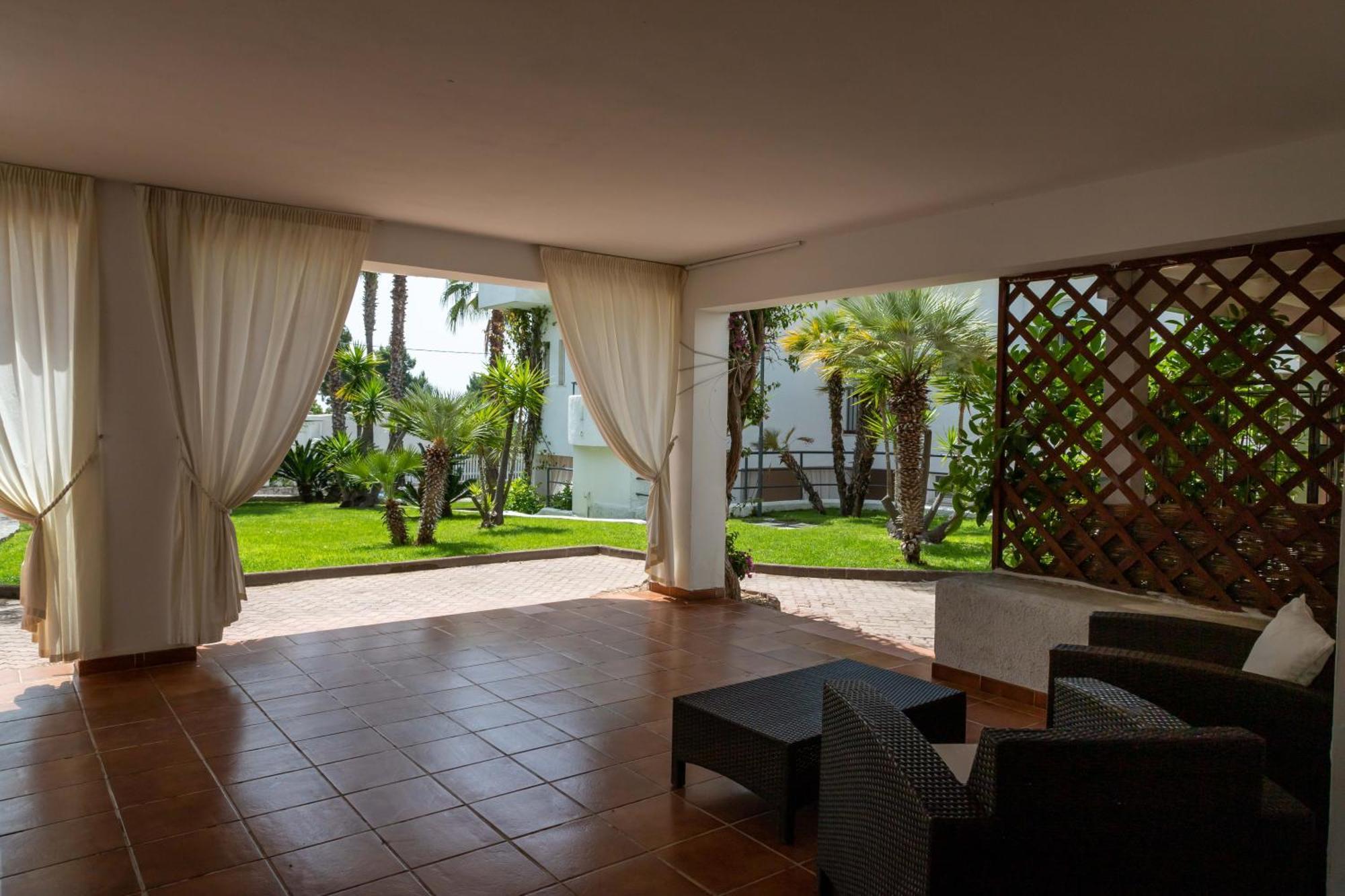 Ah Premium Baia Dei Faraglioni Hotel